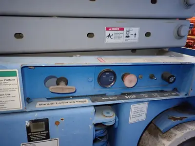 USED 2000 GENIE GS2646