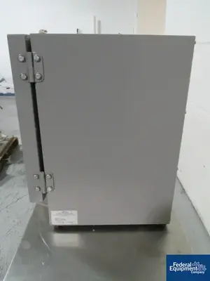 USED VWR VWR INCUBATOR, MODEL 1310