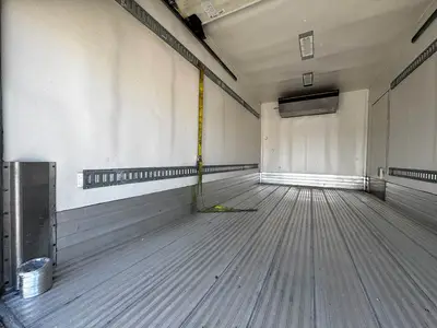 Used 2019 ISUZU NQR Reefer Trucks Florida US | Truck and Van Outlet #1509194