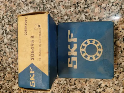 NEW S.K.F SKF 306495 B