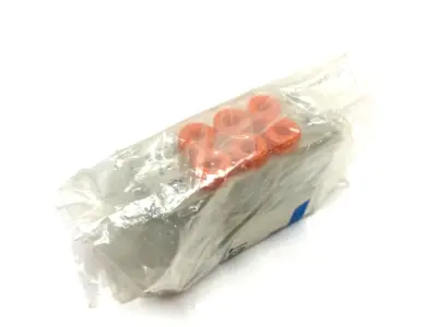 NEW SMC PNEUMATIC MANIFOLD ASSEMBLY