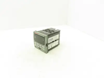 Honeywell UDC2500 Digital Temperature Controller DC2500-E0-0L00-200-10000-E0-0