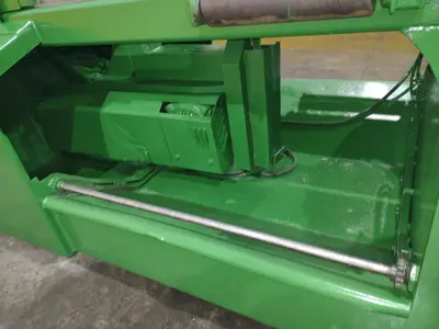 18" X 20" HYD-MECH MODEL V18 SERIES II VERTICAL BAND SAW: STOCK #24965