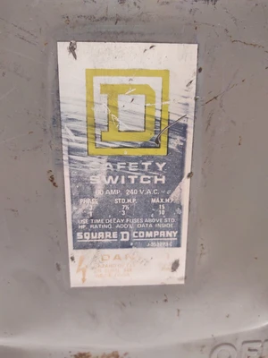 Square D D322N, Series E1, 60 Amp, 240 Volt, 3P4W, Fusible Disconnect Switch