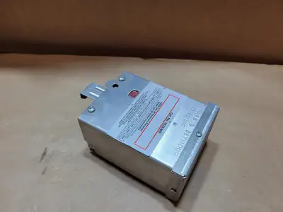 USED PASS & SEYMOUR 7833-MD
