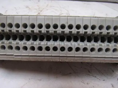 Allen Bradley 1492-W3 Terminal Block Lot of 100