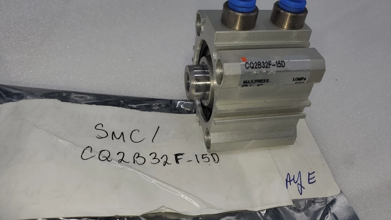 USED SMC CQ2B32F-15D COMPACT CYLINDER