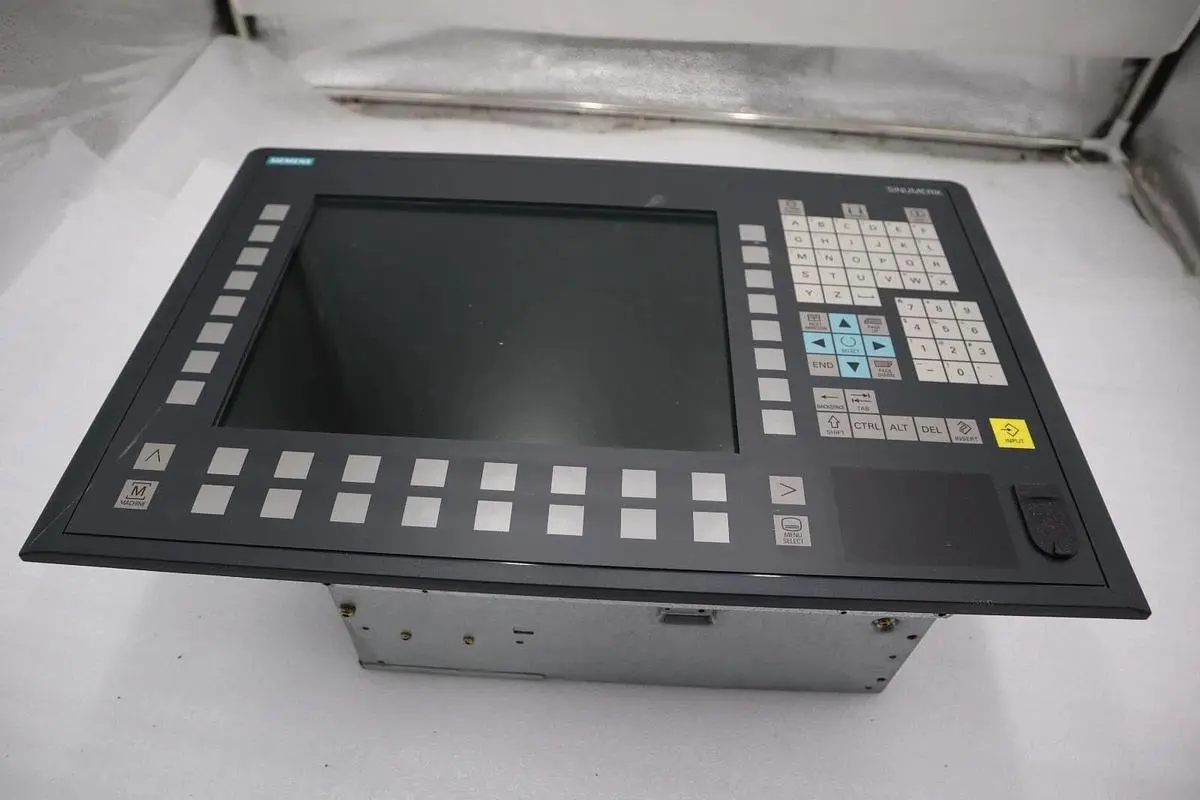 Siemens SINUMERIK 6FC5210-0DF24-2AA0 PCU 70, 1,2GHz STOCK 1383C