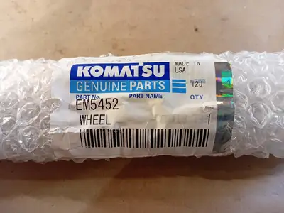 NEW KOMATSU EM5452