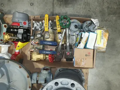 4 PALLETS OF ASSORTED VALVES