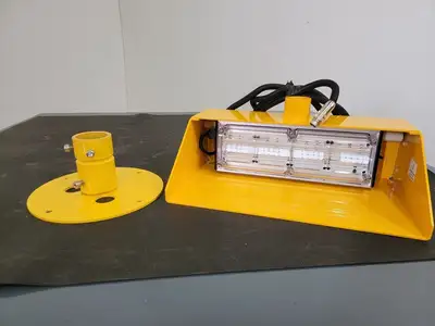4 Case - Avlite Solar Aviation And Taxiway Light Kit