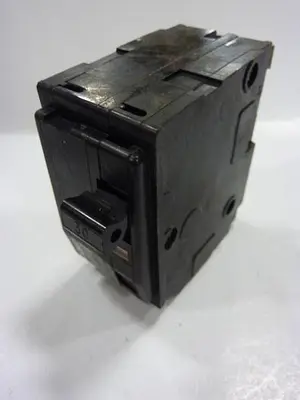 USED SQUARE D QO230