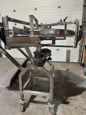 Used 39" Stainless Steel Accumulating/Unscrambling Table
