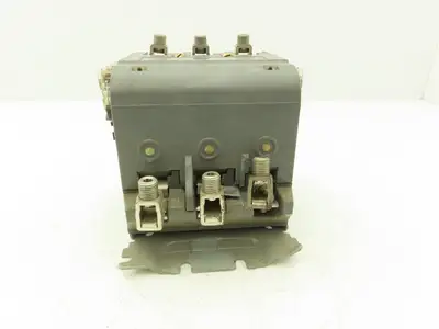 Furnas 40HP32A* Contactor Motor Starter 50Hp 600VAC 3Ph 120V Coil Ser A Size 3