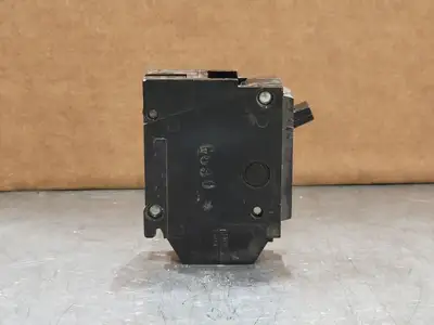 Used GENERAL ELECTRIC THQL115 Switchgears British Columbia CA | Lenmark #243302