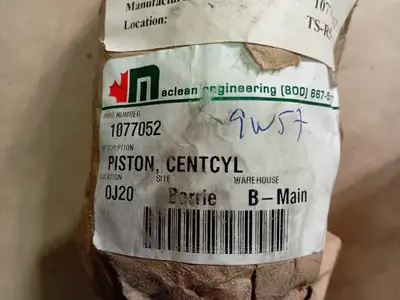 NEW MACLEAN 1077052