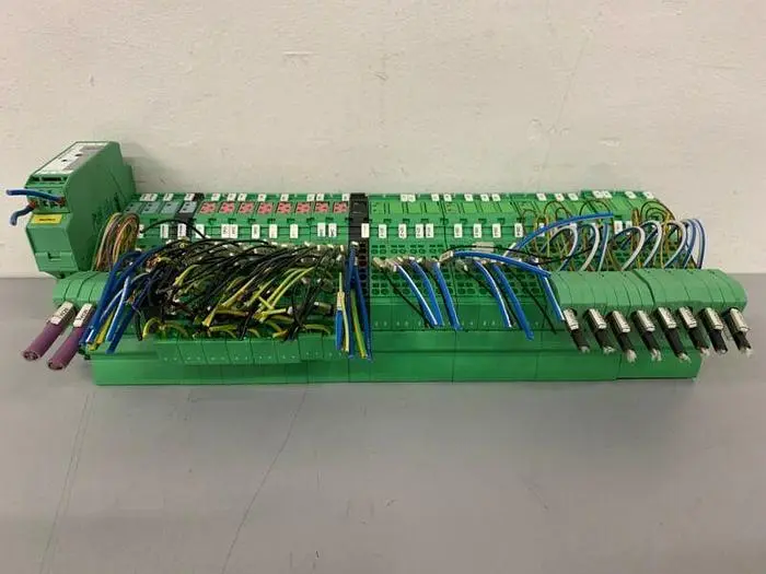 Used PHOENIX CONTACT TERMINAL BLOCK W/ IBS IL 21 BK-T/U-PAC ON RAILS Electronics & Components | Equipment Lab #485978