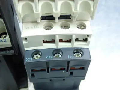 Used SCHNEIDER ELECTRIC LADN22 Contact Blocks Ohio US | HGR 24 #869697