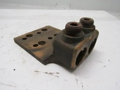 T & B Double Barrel T35 Lug Connector For Conductor 500-750
