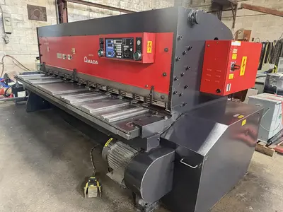 USED 2003 AMADA M3060