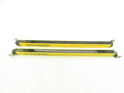 Schmersal SLC440-ER-0490-14-01 Safety Light Curtain Transmitter/Receiver - READ
