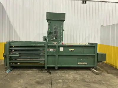30" X 42" BALEMASTER MODEL #360A CLOSED DOOR HORIZONTAL HYDRAULIC BALER: YOBRO #25089