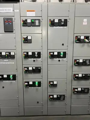 Advantage 2100 MCC, 600V, 3-Ph, 1200A, 11 Sections