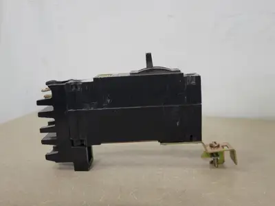 USED SQUARE D FH16015A