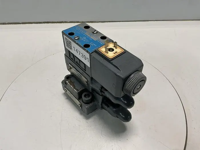 Used VICKERS DG4V-3-2AL-M-U-HL7-60 Valves/Fittings Michigan US | Ideal Machinery #695345