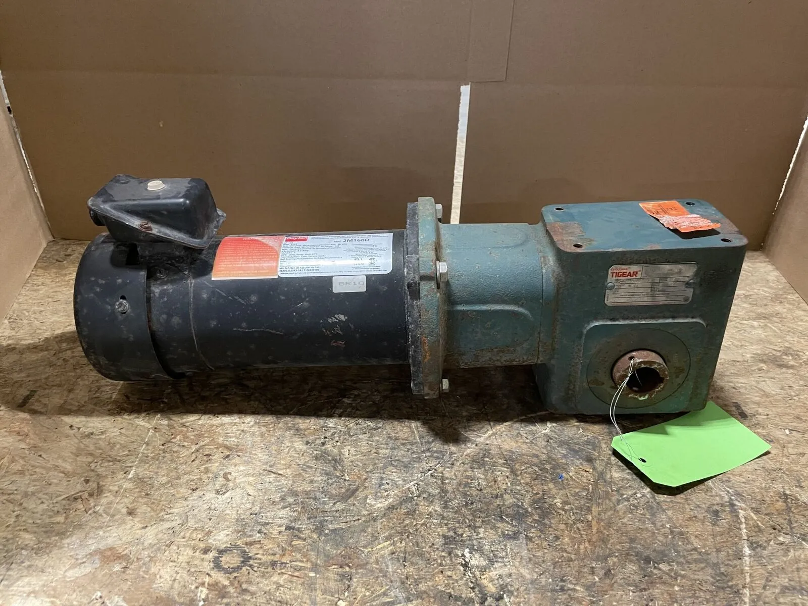Dodge Tigear P182042-001-UZ Gear Drive / Speed Reducer 0.44HP 1750RPM 3PH