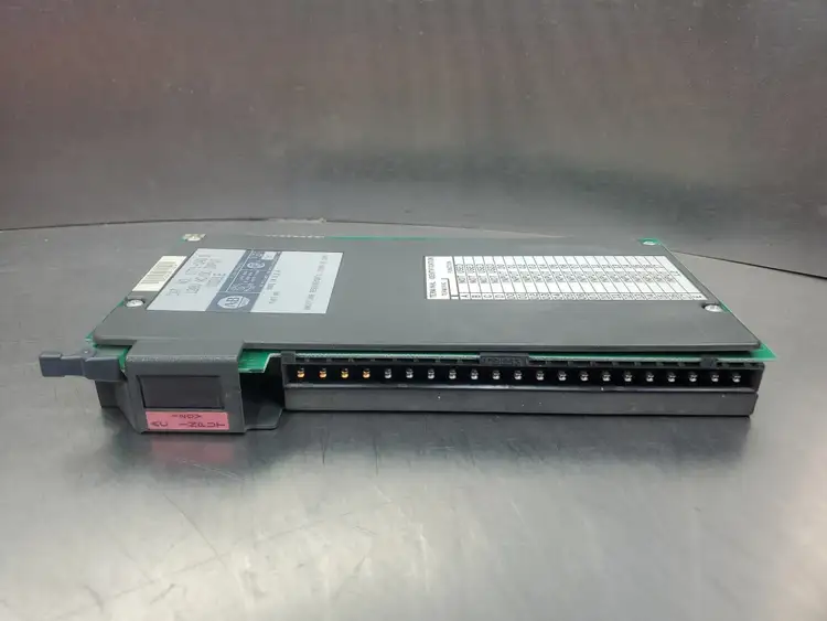 Used Allen-Bradley 1771-IAD/B PLC Input & Output | Palmetto Automation #1152026