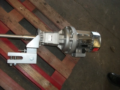 Geared Clamp On Stirrer, 0.75 kW