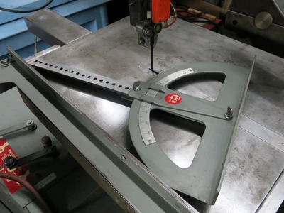 USED GROB 4V-18 VERTICAL BANDSAW