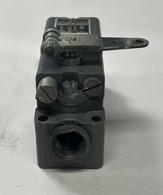 Used SQUARE D 9007AW12 Relays & Switches Ohio US | Surplus Asset Holdings #1553668