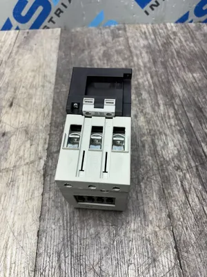 SIEMENS 3RT1045-1AK60 Electrical/PLC/Automation | ESS Industrial Equipment Sales (6)