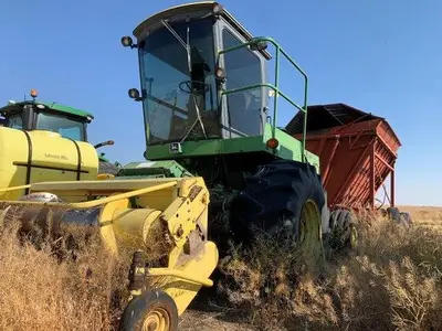 USED 1991 JOHN DEERE 5830