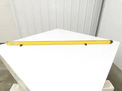 A-B 445L-R4S1200YD Guardshield Light Curtain Safe4 Receiver Parts Only 1200mm