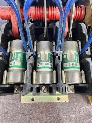 USED SQUARE D H-60-SV