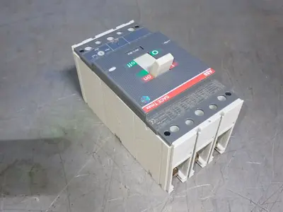 Used ABB SACE TMAX T4 H 250 Circuit Breakers Ohio US | HGR 24 #1187094