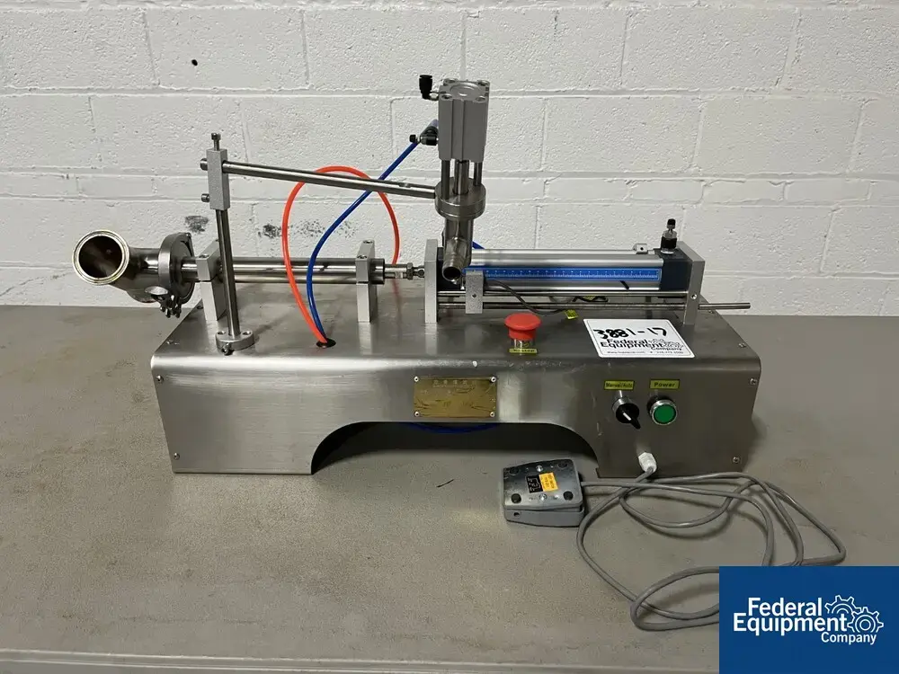 USED Quantitative filling machine Quantitative Liquid Filling Machine