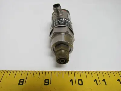 IFM Efector PN3322 Electronic Pressure Monitor 7/16 UNF Port 20-30 VDC