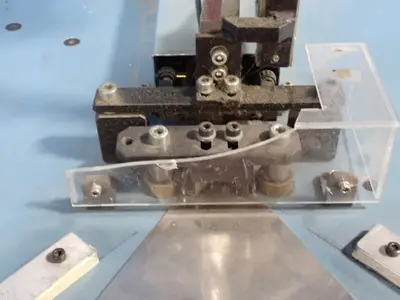 Used DEMAND TECHNOLOGIES CLIPPER Notching Machines Ohio US | HGR 24 #869599