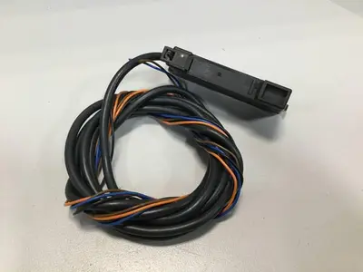 USED OMRON E3X-DA11TW