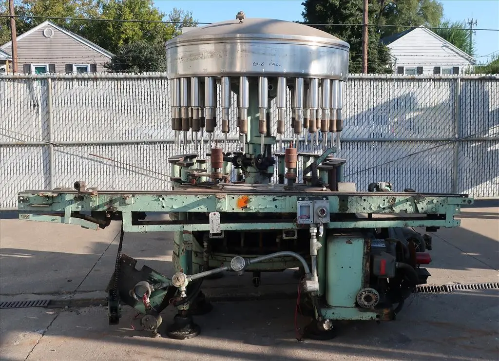 SPC8560  Filler 32 valve Horix liquid gravity filler 4.75" centers, up to 320 cpm