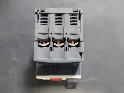 Used SCHNEIDER ELECTRIC GV2ME14 Switchgears British Columbia CA | Lenmark #241960