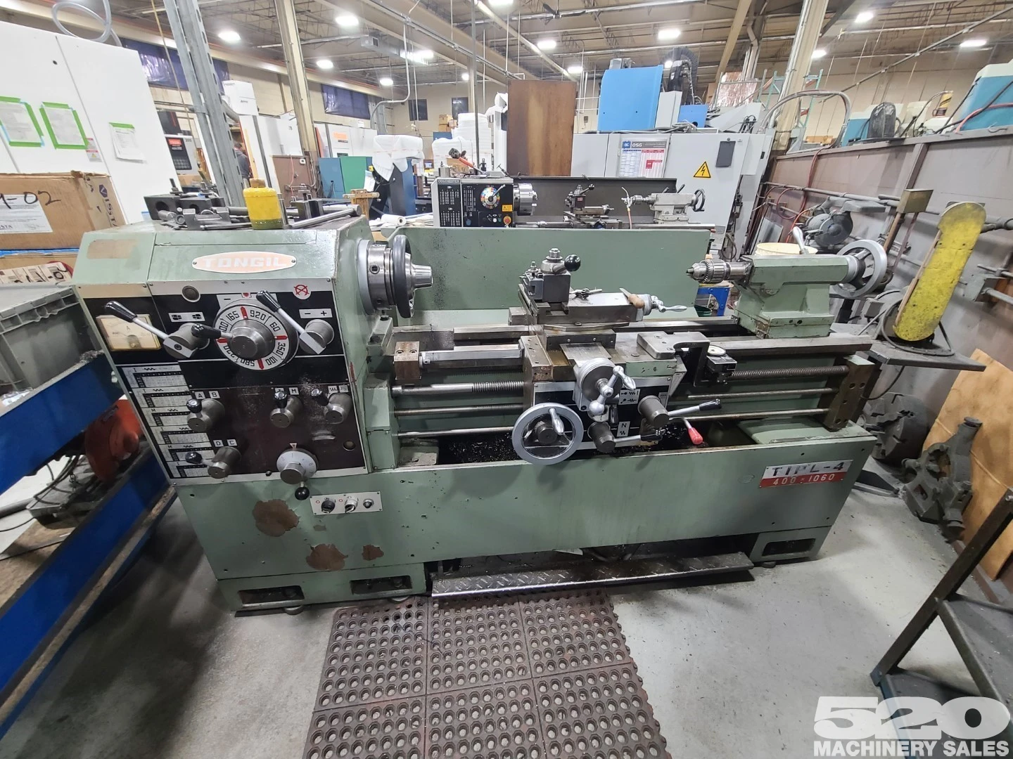 1981 Tongil TIPL-4 Manual Engine Lathe w steady rest, Tailstock, and 3 Jaw Chuck