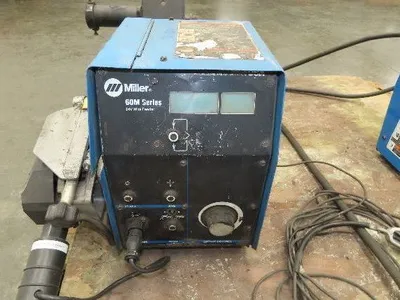 Miller Invision 352 MPA MIG Welder 425Amp 35V DC Pulse 1/3Ph S-64M Wire Feeder