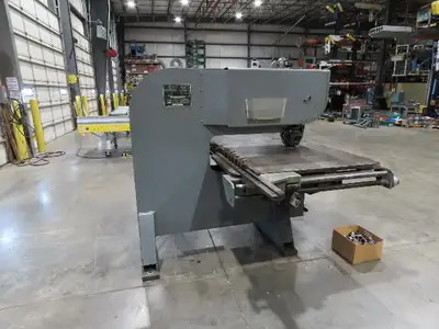 Strippit Fabricator Super 30 Single Punch Press 30 Ton 230/460V Foot Switch