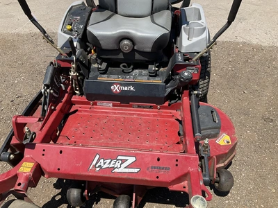 USED 2014 EXMARK LAZER Z