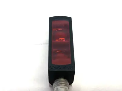 Used SENSOPART OPTICAL DISTANCE SENSOR 30-200MM RANGE 604-41002 Proximity Sensors Michigan US | Maverick Industrial Sales #1092761